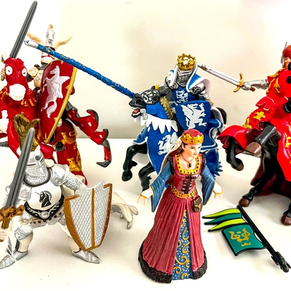 Papo Knights, Horses, and Queen Action Figure Bundle - Picture 1 of 11